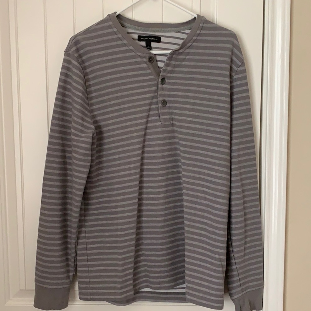 Banana Republic long sleeve henley